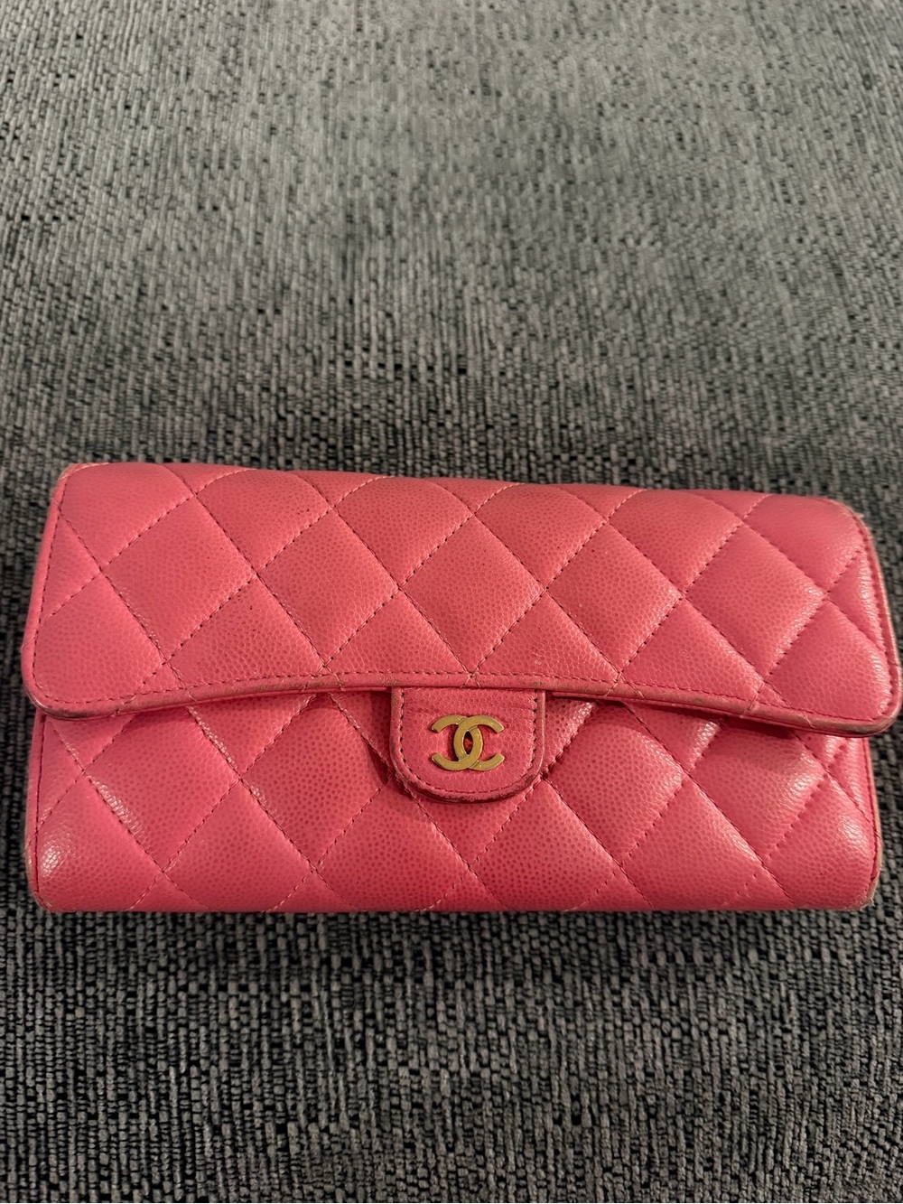 CHANEL Caviar Quilted Pink Leather Wallet with Gold CC